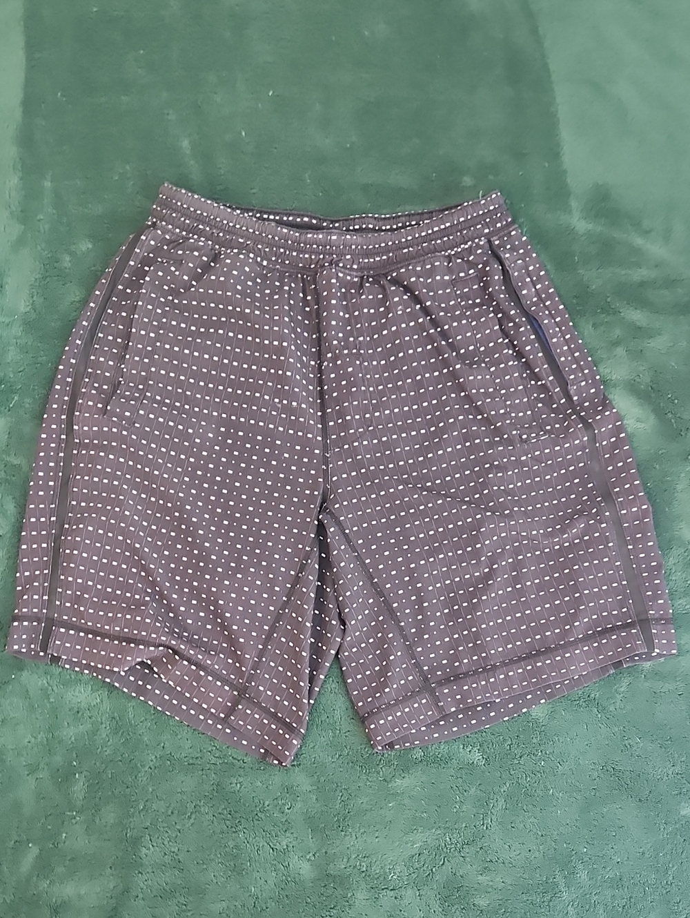 Lulu Lemon Men's Athletic Shorts Black And White Pattern With Boxer Brief Lining